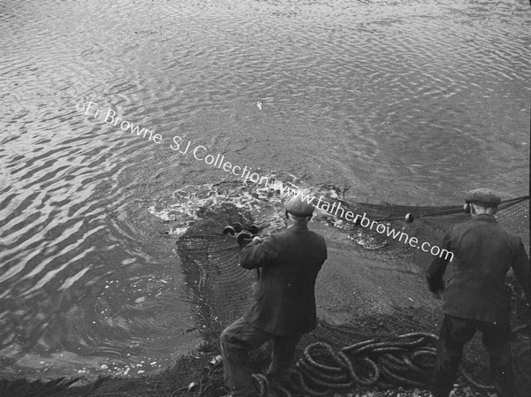 SALMON - NETTING ON THE MOY